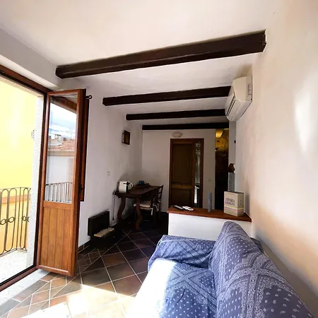 Amsicora 8 Lt Guest house Olbia
